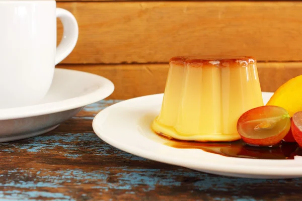 Caramel custard - pudding — Stock Photo, Image