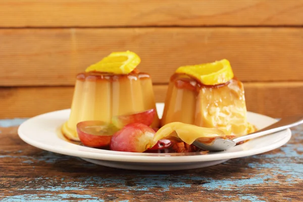 Caramel custard - pudding — Stock Photo, Image