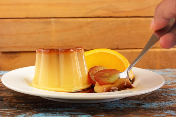 Caramel custard - pudding — Stock Photo, Image