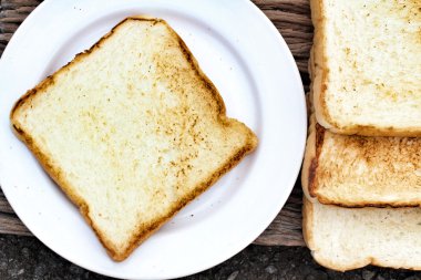 Tost ekmeği.