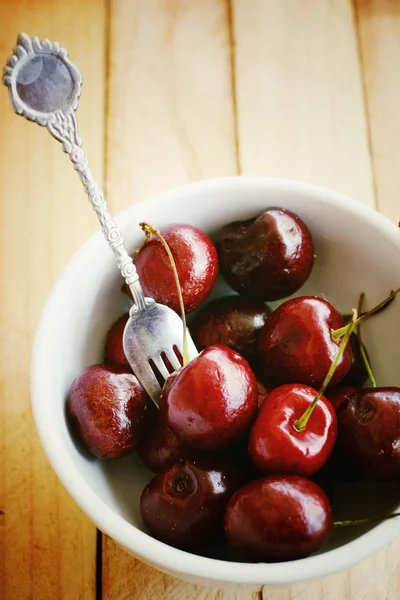 Cerezas frescas —  Fotos de Stock