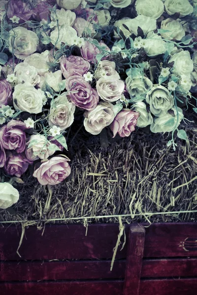 Rose konstgjorda blommor — Stockfoto