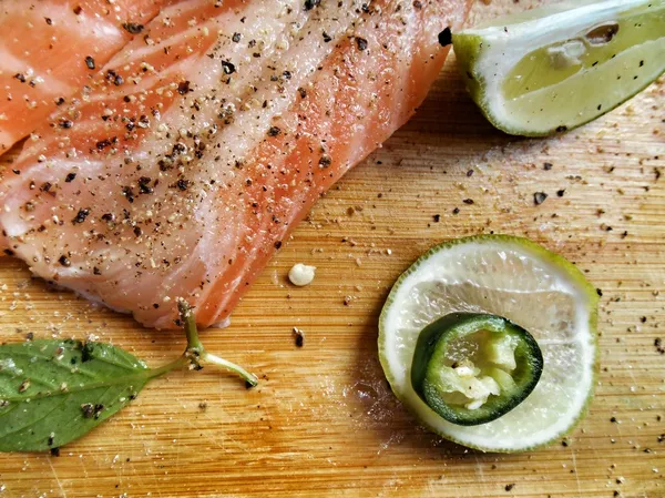 Fresh salmon — Stock Photo, Image