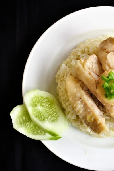 Nasi dikukus dengan ayam — Stok Foto