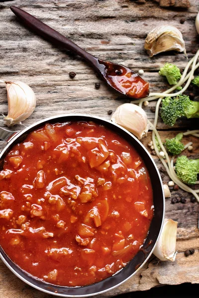 Spaghetti en tomatensaus — Stockfoto