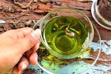 yeşil çay bardağı