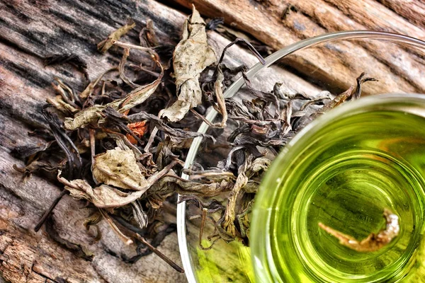 Beker met groene thee — Stockfoto