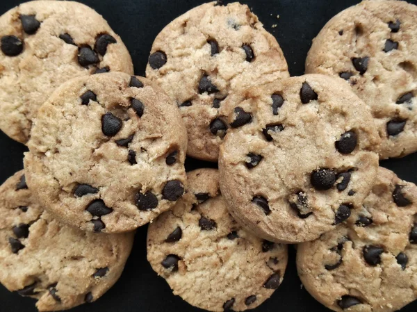 Gestapelde chocolade chip cookies — Stockfoto