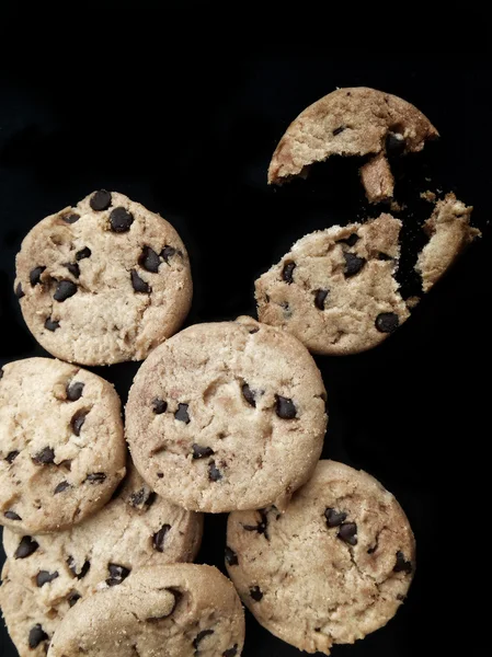 Biscotti impilati con gocce di cioccolato — Foto Stock