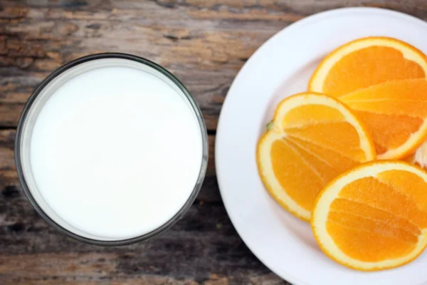 Lait aux fruits à l'orange — Photo