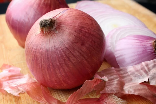 Cebollas rojas frescas —  Fotos de Stock