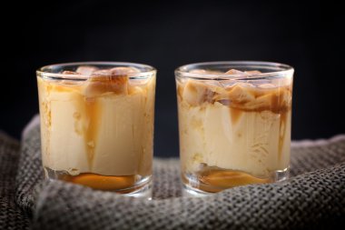 karamelli muhallebi