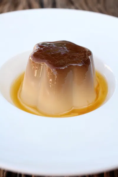 Caramel custard — Stock Photo, Image