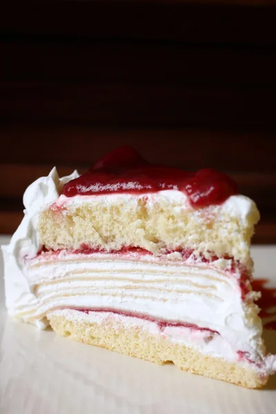Strawberry crepe cake — Stock Photo, Image
