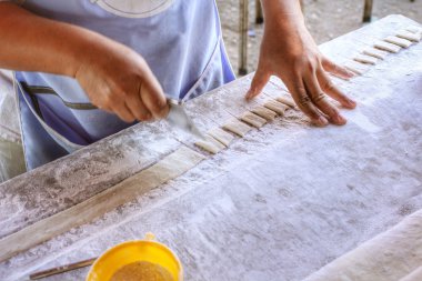 derin yağda kızartılmış hamur sopa