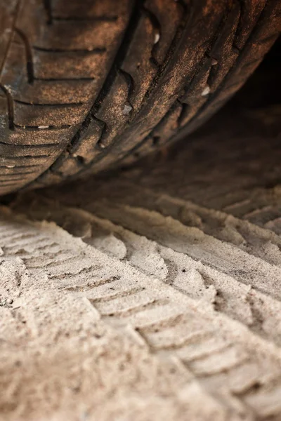 Wheel tracks — Stock Photo, Image