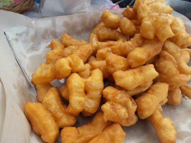 derin yağda kızartılmış hamur sopa