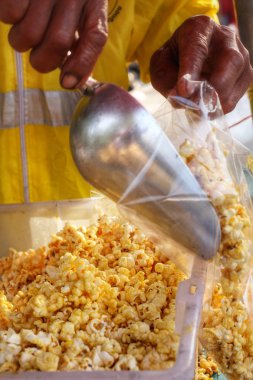 Karamel Patlamış Mısır