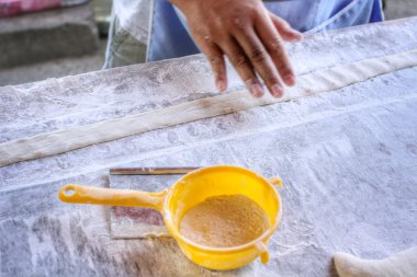 derin yağda kızartılmış hamur sopa