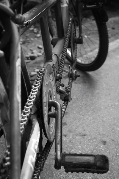 Retro iki kişilik bisiklet — Stok fotoğraf