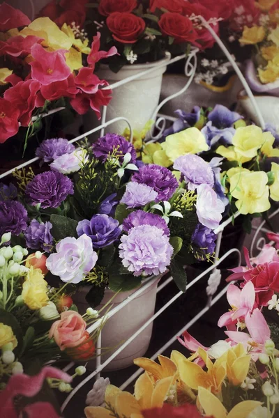 Τεχνητά λουλούδια — Φωτογραφία Αρχείου