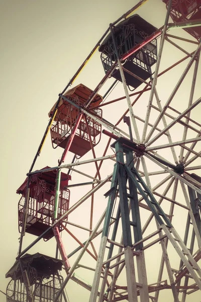 Ferris wheel against — Stock Photo, Image