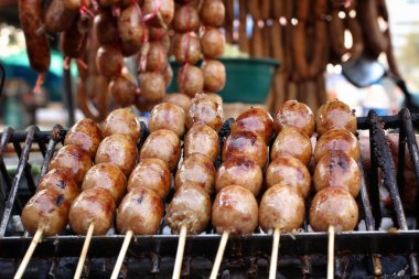 Barbekü sosis
