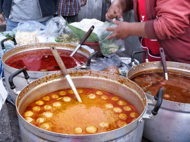 köri baharatlı sos