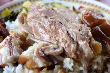 Demlenmiş Domuz bacak