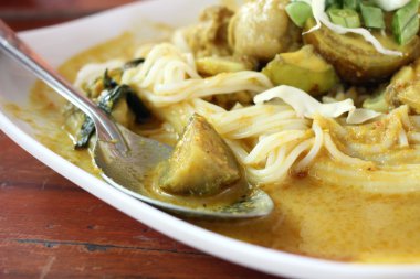 Köri tavuk - çorba Hint yemeği.