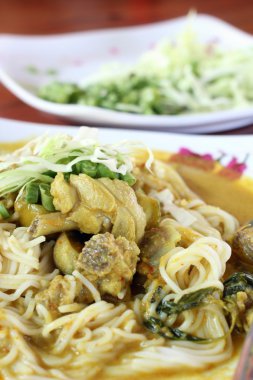 Köri tavuk - çorba Hint yemeği.