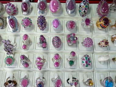 süslemeleri yüzük