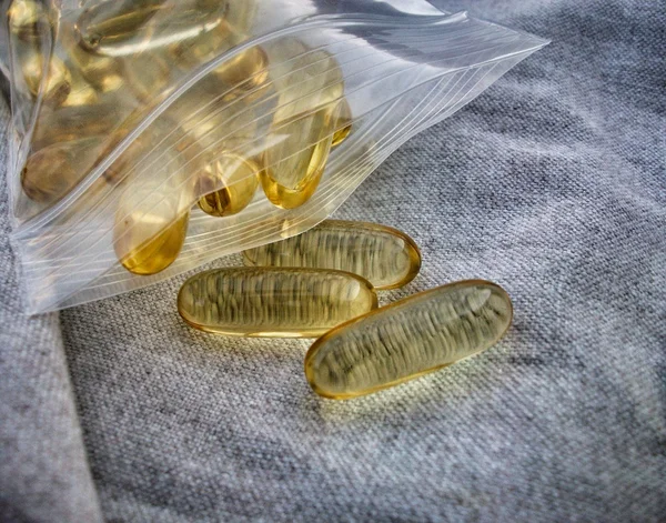 Cod liver oil capsules — Stock Photo, Image