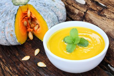 lezzetli kabak çorbası 