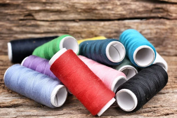 Colorful bobbins thread — Stock Photo, Image