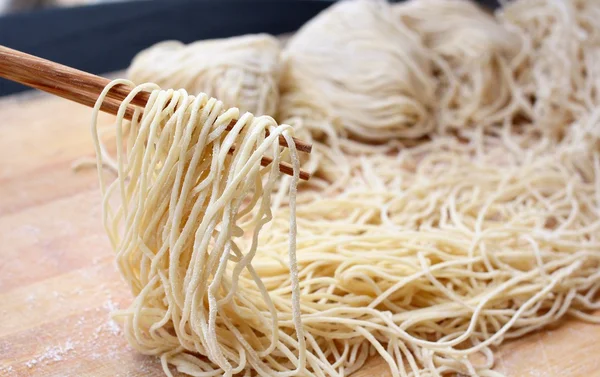 Yumurta noodles — Stok fotoğraf