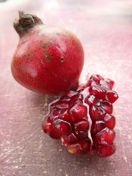 Frutto di melograno maturo — Foto Stock