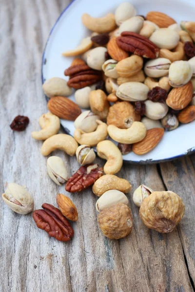 Blandning av välsmakande nötter — Stockfoto