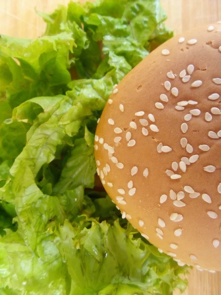 Вкусный гамбургер — стоковое фото