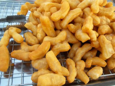 derin yağda kızartılmış hamur sopa