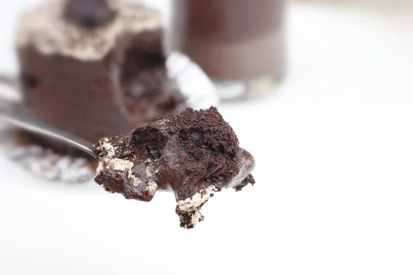 Cake and iced chocolate — Stock Photo, Image