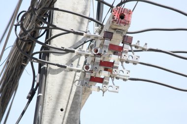 Yüksek voltaj iletisi