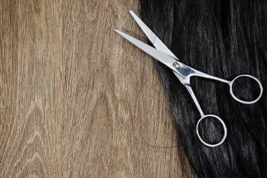 Saç arkaplanlı saç kesme makası