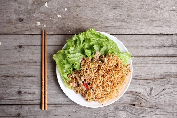 Fideos Instantáneos Fritos Especiados Asia Comida Callejera — Foto de Stock