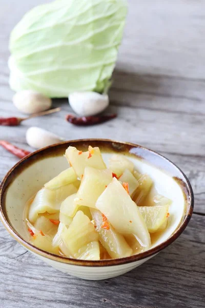 Repollo Vegetal Conservado Vinagre Asia Alimentos Sobre Fondo Madera —  Fotos de Stock