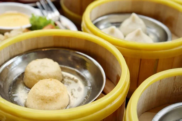 Çin yemeği restoranında Dim sum.