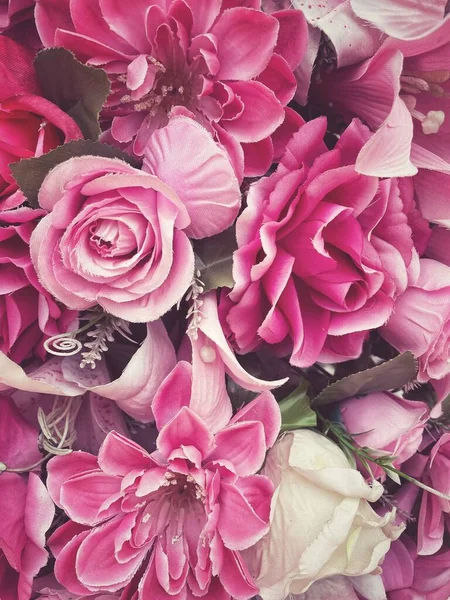 Bela Rosa Rosa Flores Artificiais — Fotografia de Stock