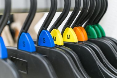 bez askı renk boyutlandırma etiketi