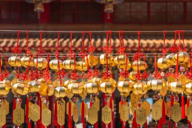 iyi şanslar altın top asılı mobil