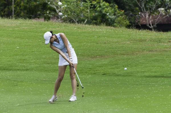 Michelle wie schlägt fairway shot — Stockfoto